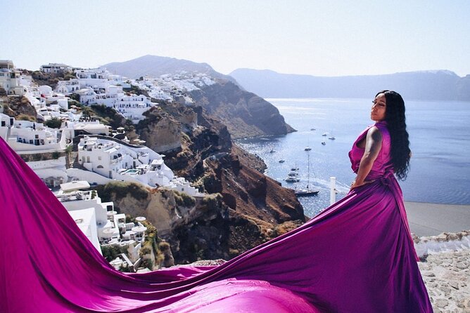 Santorini Private Half-Day Photoshoot and Sightseeing Tour