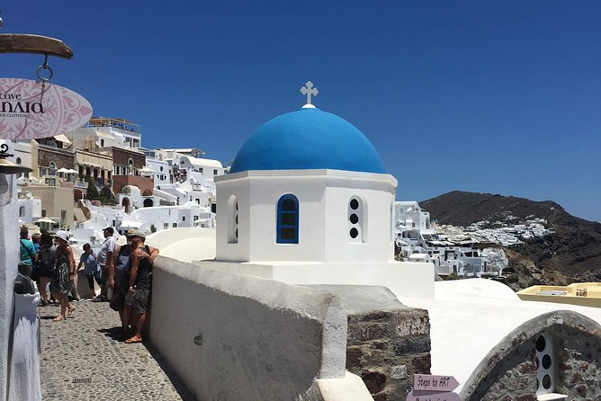 Santorini: Private Tour in the Picturesque Village of Oia
