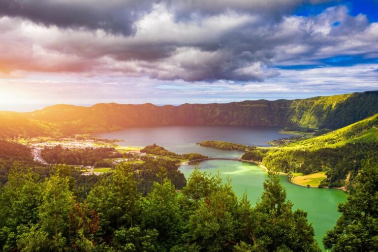 São Miguel: 2-Day Island Highlights Tour Including Lunches