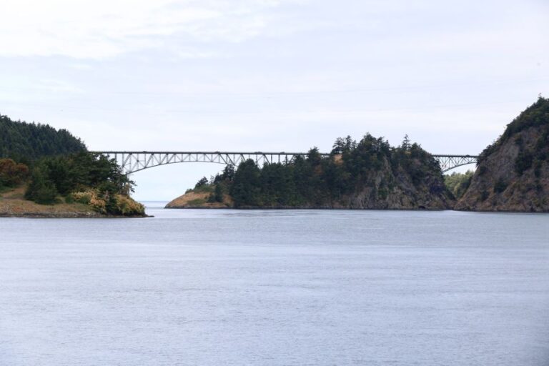 Seattle: Private Whidbey Island & Deception Pass Tour