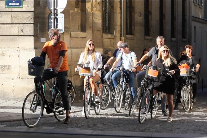 1 secret paris tour on a dutch bike Secret Paris Tour on a Dutch Bike