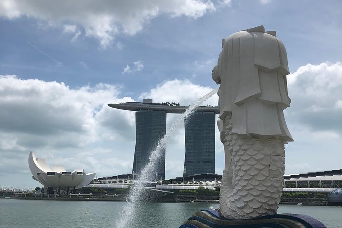 See 15 Top Singapore Sights. Fun Local Guide!