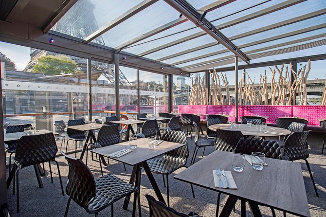 Seine River Sightseeing Cruise and Lunch at Le Bistro Parisien