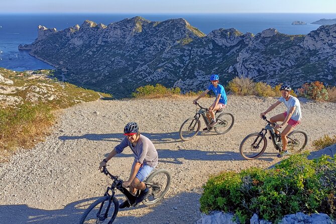 Self Guided Tours and Bike Rental in Marseille Near Calanques