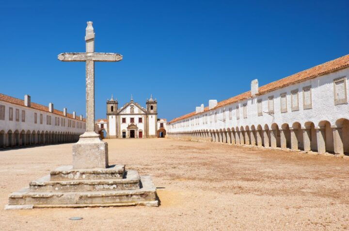 Sesimbra and Arrábida National Park Tour With Wine Tasting - Key Points