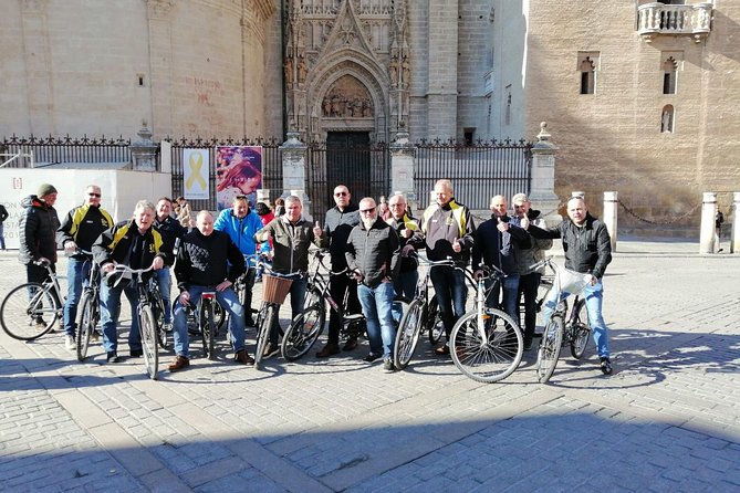 Sevilla Monumental Bike Tour With a Local Guide