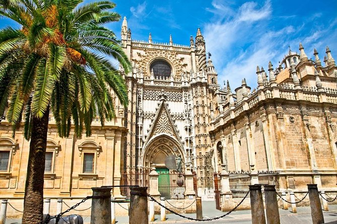 Seville Cathedral and Giralda Tower Guided Tour With Skip the Line Tickets