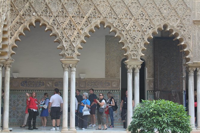 Seville Highlights: Private Family Guided Tour - Guide Feedback