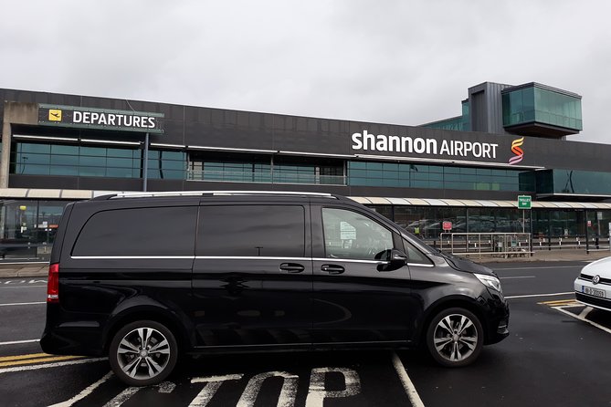 1 shannon airport to lough rynn castle estate private chauffeur transfer Shannon Airport To Lough Rynn Castle Estate Private Chauffeur Transfer