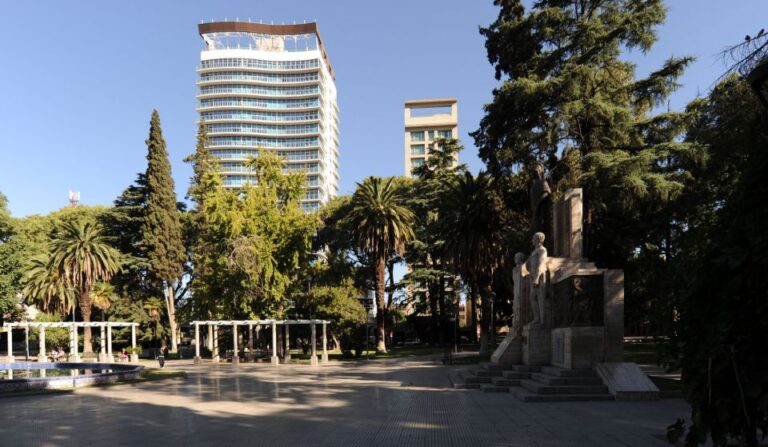 Shared Transfer Mendoza Bus Station / Downtown Hotel