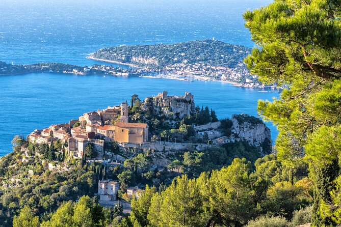 SharedTour to Discover the Pearls of the French Riviera Full Day