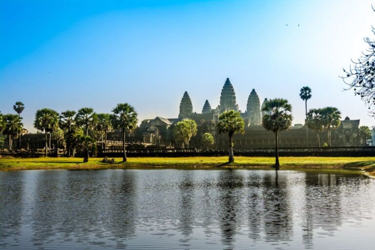 Siem Reap: Angkor Wat Driving Tour