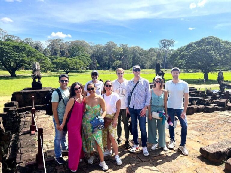Siem Reap: Angkor Wat Sunrise Small-Group Tour