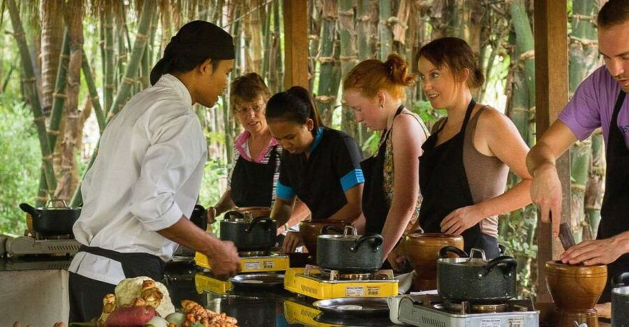 Siem Reap: Half-Day Cambodian Cooking Class