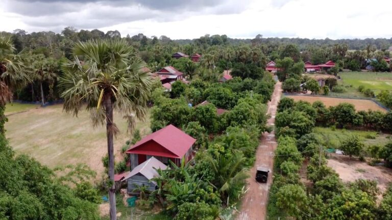 Siem Reap: Private Mystery Temple Countryside Tour By Jeep
