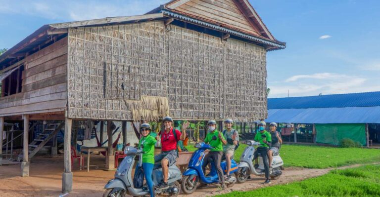 Siem Reap: Sunset Guided Vespa Tour & Local Villages