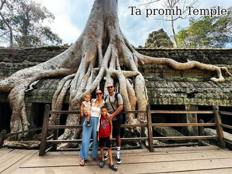 Siem Reap Temple Tour With Visit to Angkor Wat & Breakfast