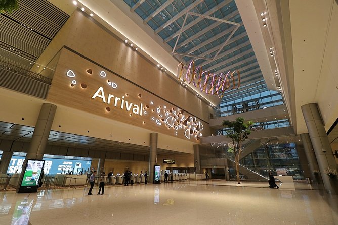 Singapore Airport: Shared Arrival or Departure Car Transfer to Sentosa