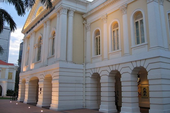 Singapores History of Trade: A Self-Guided Audio Tour