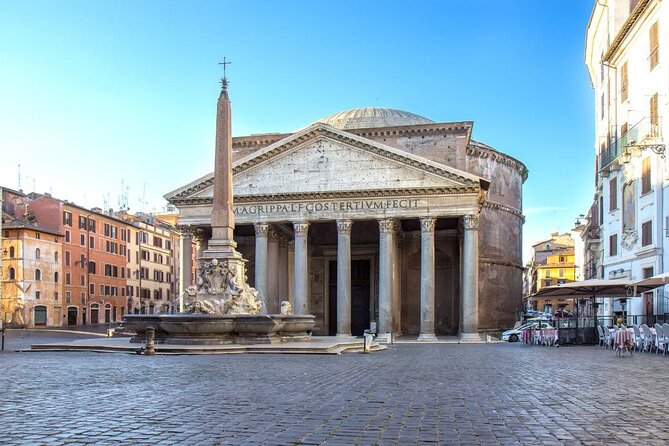 Skip the Line Colosseum and Ancient Rome Tour With Pantheon