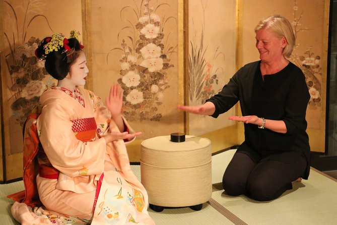 Small-Group Dinner Experience in Kyoto With Maiko and Geisha