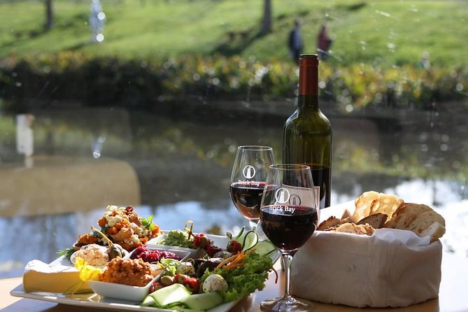 Small-Group Matakana Coast Food and Wine Tour From Auckland