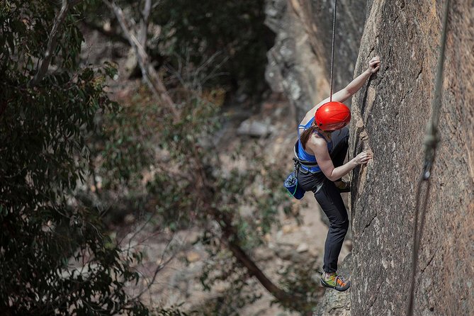 Small-Group Weekend Rock Climbing Adventure From Katoomba