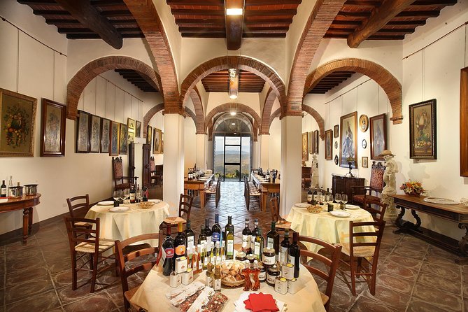 Small-Group Wine Tasting Experience in the Tuscan Countryside