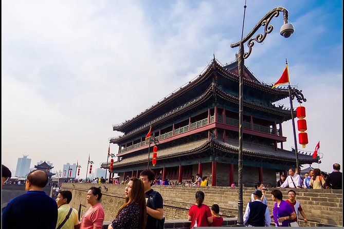 Small Group Xian Day Tour to Terracotta Army, City Wall, Pagoda & Muslim Bazaar