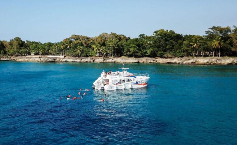 Sosua Sunset Party Boat and Snorkeling