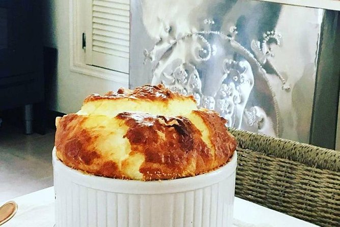 Soufflé Class & Brasserie Lunch With Champagne in Parisian Home