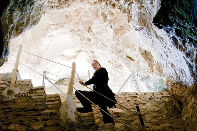 Spectacular Cave Guided Tour From Alicante