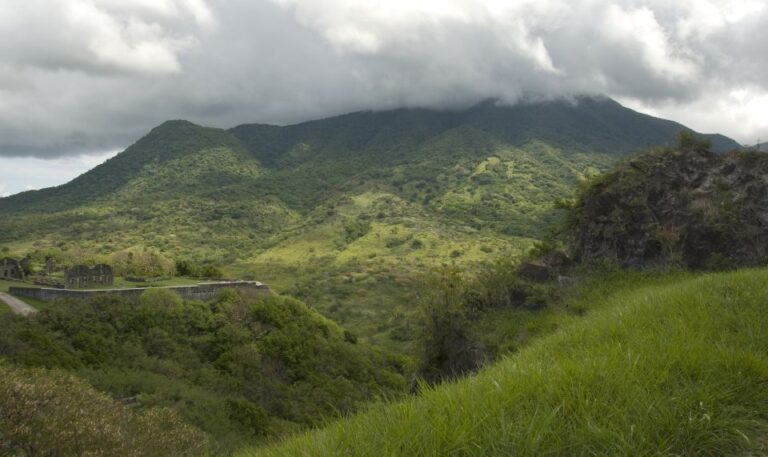 St. Kitts: Volcanic Hike Tour