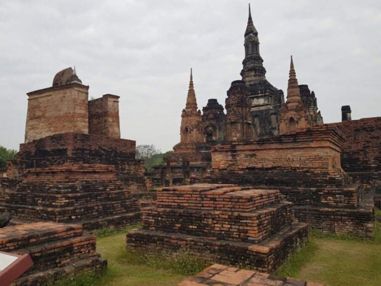 Sukhothai: Full-Day Historical Park Cycling Tour With Lunch