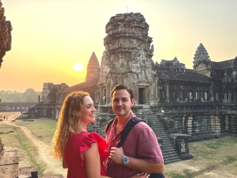 Sunrise in Angkor and Banteay Srei Private Tour