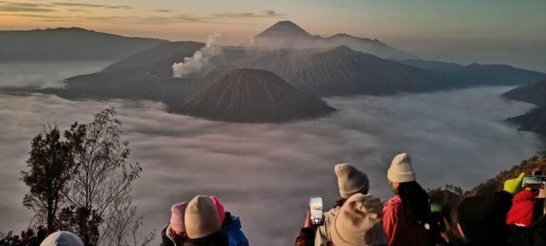Surabaya: 3-Days 2-Nights Bromo & Ijen Volcano Trip