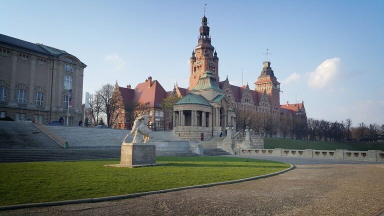 Szczecin Underground Routes and Old Town Private WalkingTour