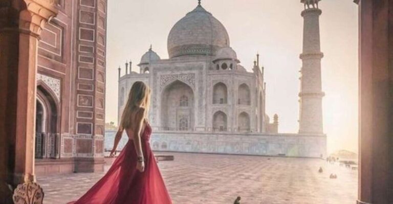 Taj Mahal Overnight, New Delhi & Agra Tour