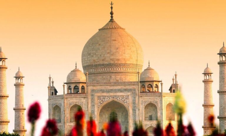 Taj Mahal Sunrise & Agra Fort Tour With Fatehpur Sikri