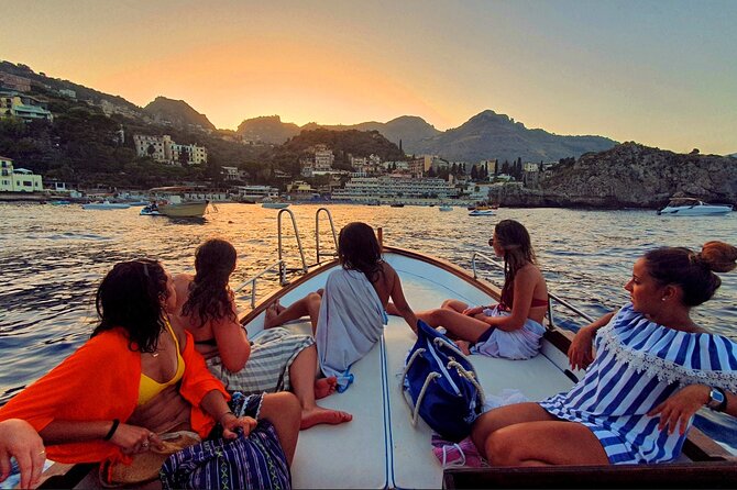 1 taormina sunset aperitif on board Taormina Sunset Aperitif On-Board