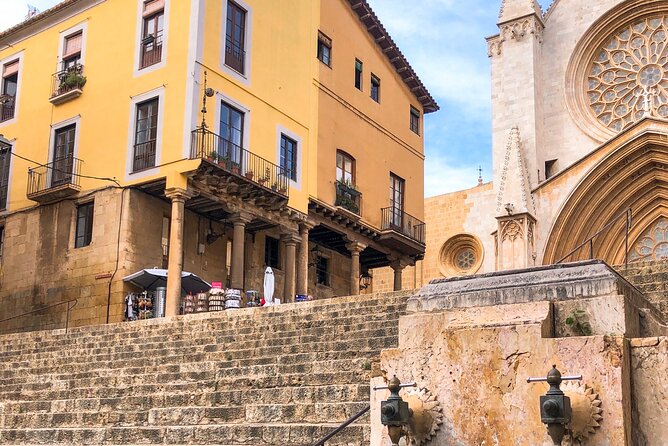 Tarragona Scavenger Hunt and Sights Self-Guided Tour