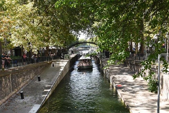 The Old Paris” on the Canal Saint Martin : Port De Larsenal