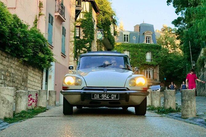 The Unmissable of Paris on a Classic Citroën DS With Open Roof