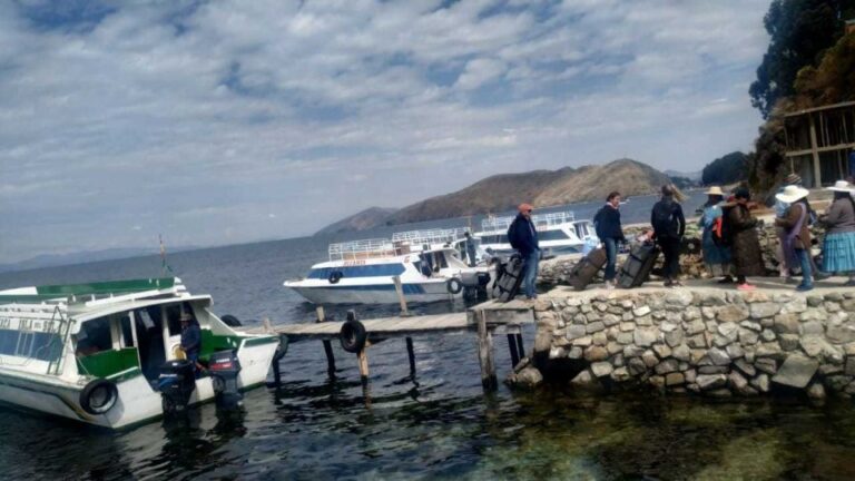 Titicaca Lake: Highlights Tour From La Paz by Bus