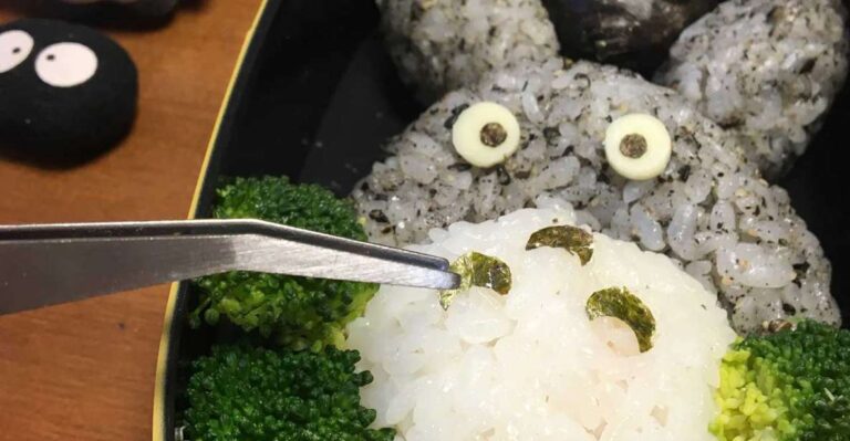 Tokyo: Making a Bento Box With Cute Character Look