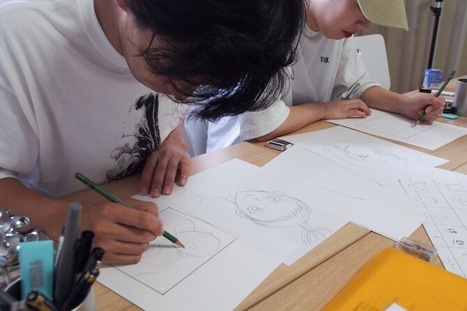 Tokyo Manga Drawing Lesson Guided by Pro – No Skills Required