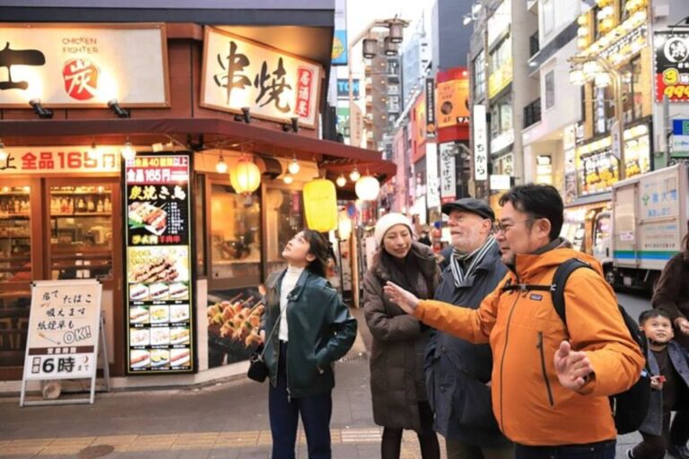 Tokyo: Shinjuku Izakaya and Golden Gai Bar Hopping Tour