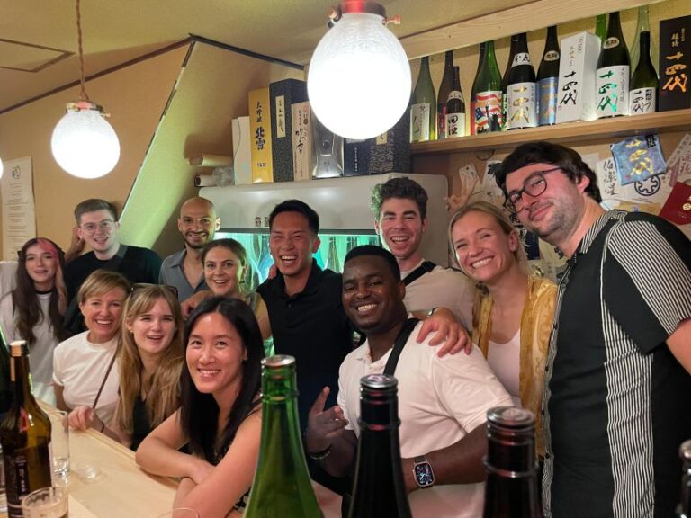 Tokyo: Shinjuku Local Bar and Izakaya Guided Walking Tour