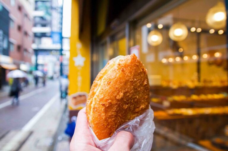Tokyo: Togoshi Ginza Street Food Tour