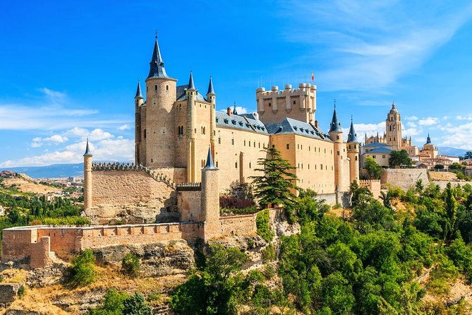 Toledo and Segovia With Priority Access to Alcazar of Segovia From Madrid